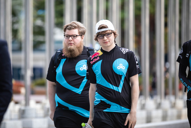 LMHT: Bang - cựu xạ thủ của SKT T1 bị đồng đội nhận xét tài năng nhưng kém giao tiếp - Ảnh 3.