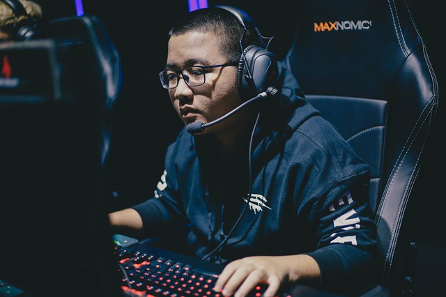 LMHT: Tinikun tiết lộ bí kíp câu được Dia1 về GAM Hơn nhau ở cái hiểu luật và kiên nhẫn - Ảnh 4. LMHT: Tinikun tiết lộ bí kíp câu được Dia1 về GAM Hơn nhau ở cái hiểu luật và kiên nhẫn - Ảnh 4.