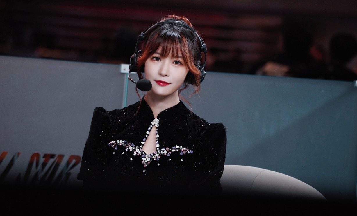 Nữ BLV xinh đẹp của LPL than thở về thu nhập bèo bọt, làm quần quật bao năm cũng không đủ mua nhà- Ảnh 4.