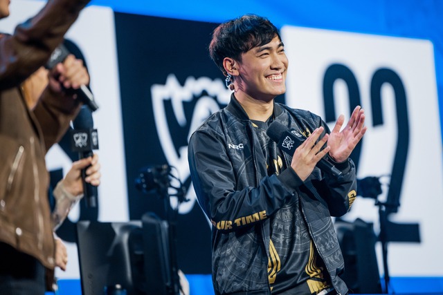 Chính Levi cũng từng bị dụ kèo bán bùa lợi Rồng với giá hàng trăm triệu - nguồn: LoL Esports