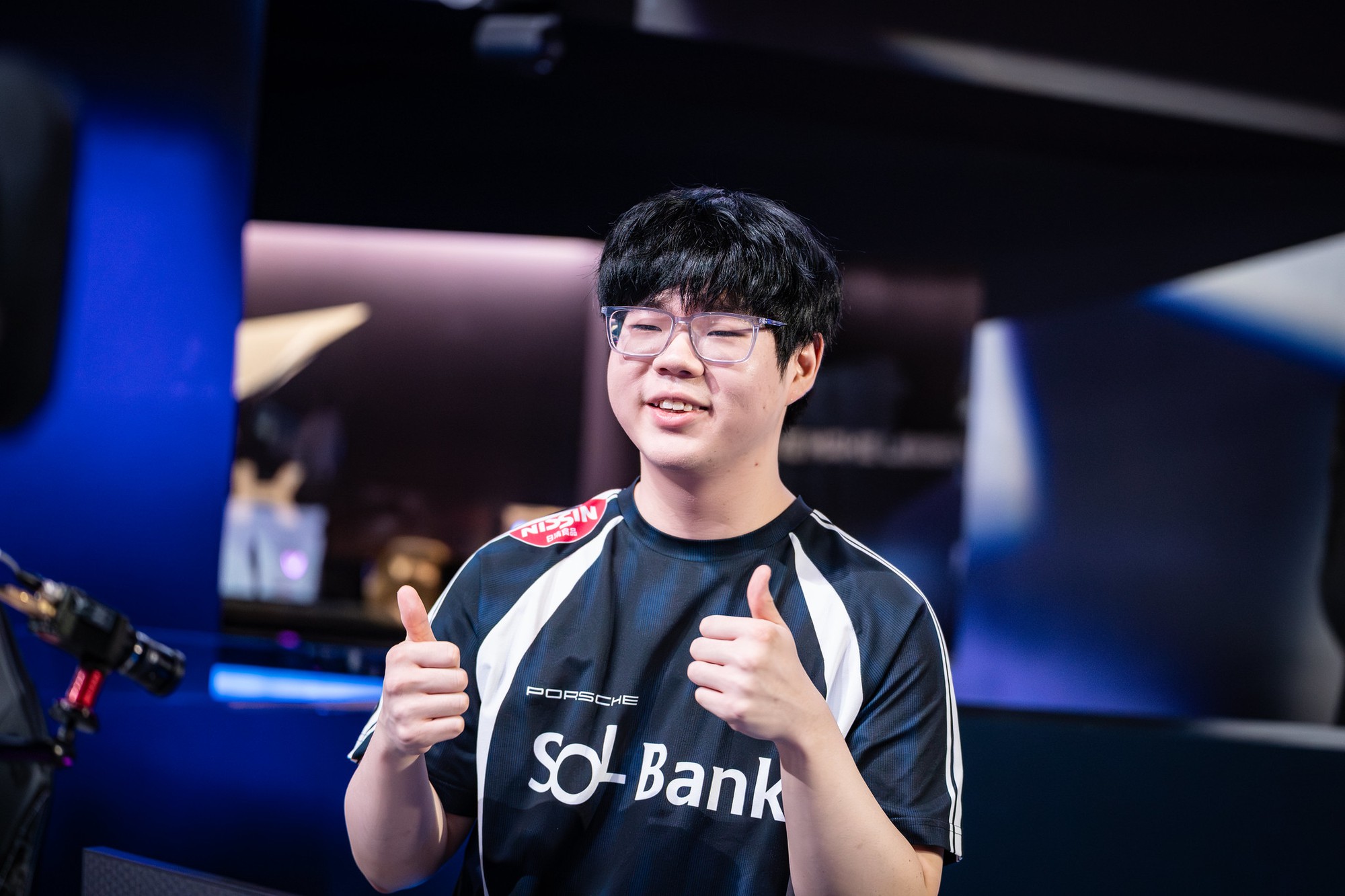 LazyFeel bất ngờ bị công kích bằng từ ngữ nhạy cảm khiến khán giả LMHT Việt bức xúc- Ảnh 2. LazyFeel bất ngờ bị công kích bằng từ ngữ nhạy cảm khiến khán giả LMHT Việt bức xúc- Ảnh 2.