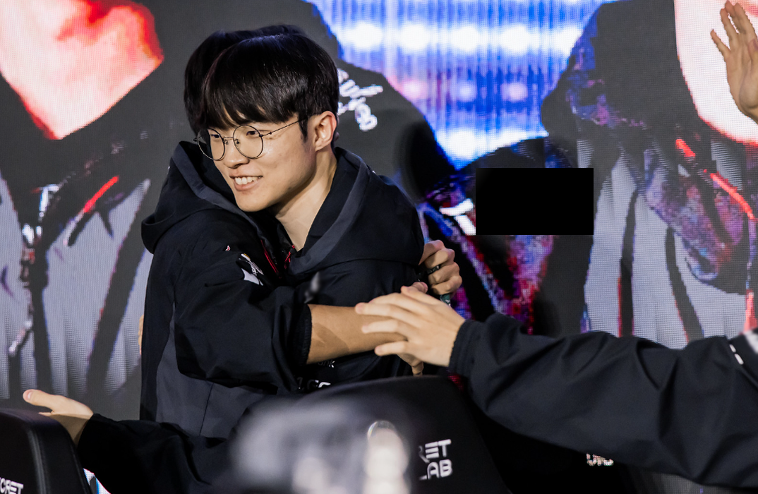 Thi đấu quá thuyết phục, tới đối thủ cũng phải tán dương Faker sau khi T1 có vé vào Chung Kết CKTG 2023 - Ảnh 4. Thi đấu quá thuyết phục, tới đối thủ cũng phải tán dương Faker sau khi T1 có vé vào Chung Kết CKTG 2023 - Ảnh 4.