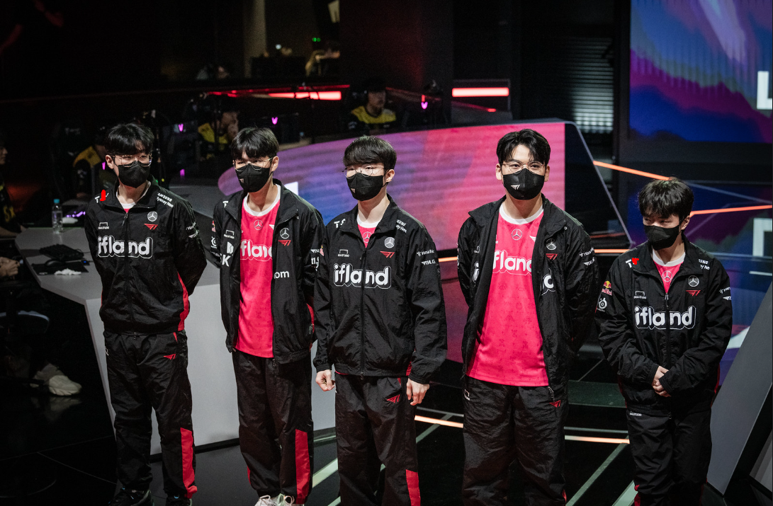 T1 thắng trận nhưng lại có rất nhiều đội tuyển LCK khác “ăn mừng” - Ảnh 1.