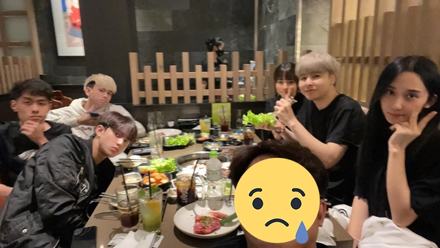 Ông C.L.T.Tú - cựu quản lý SE (người che mặt)