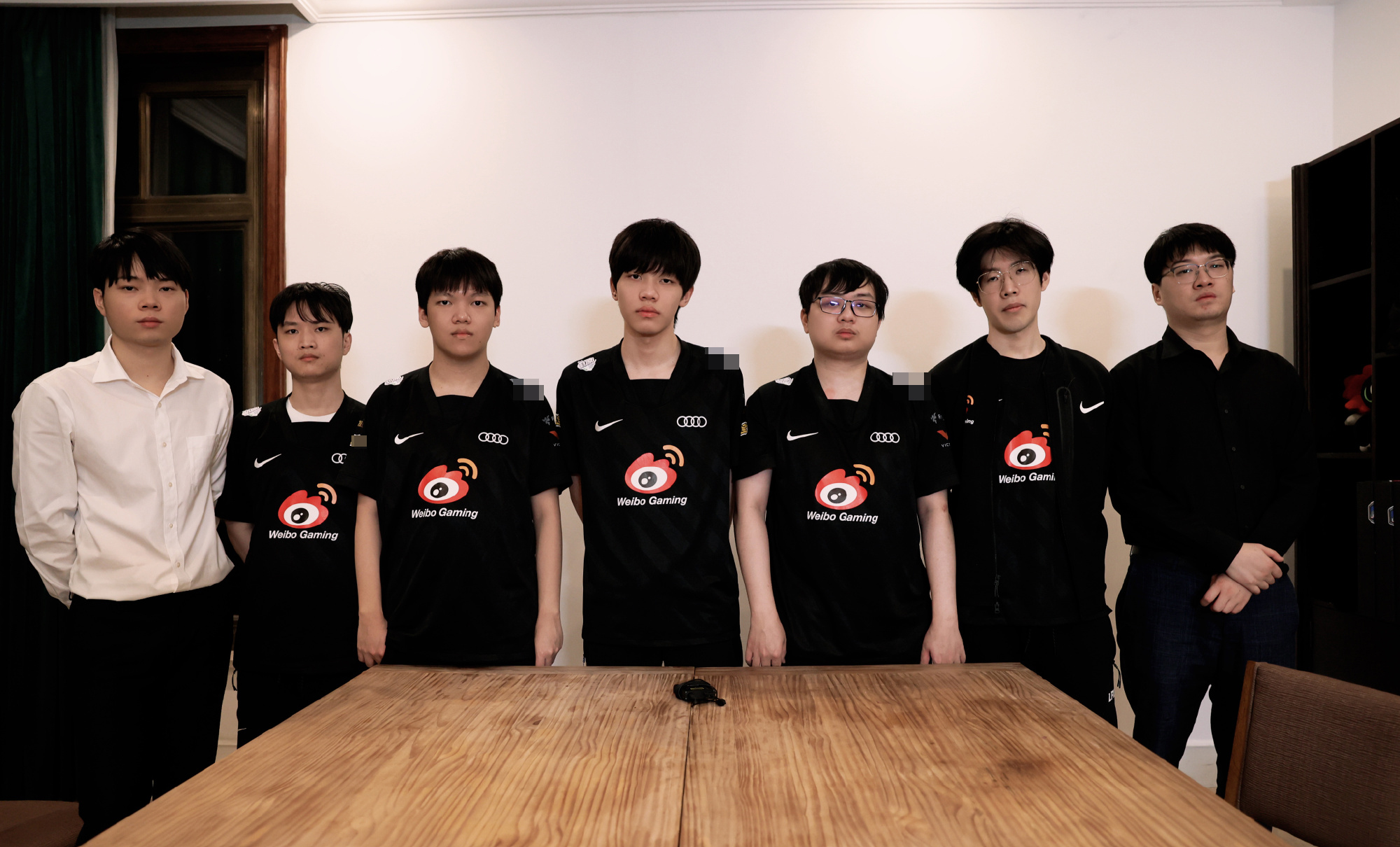 Chủ tịch WBG ám chỉ một tuyển thủ của đội sẽ chạm mức lương trần nếu gia hạn hợp đồng