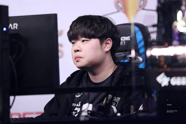 Truyền thông Hàn Quốc gây sốt khi nhận định LCK ngày càng... hiếm game thủ thông minh - Ảnh 3.