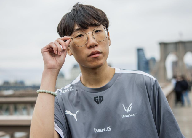 Tuyển thủ Peyz của Gen.G khẳng định sẽ nỗ lực để khỏa lấp vị trí của Ruler - Ảnh 1. Tuyển thủ Peyz của Gen.G khẳng định sẽ nỗ lực để khỏa lấp vị trí của Ruler - Ảnh 1.