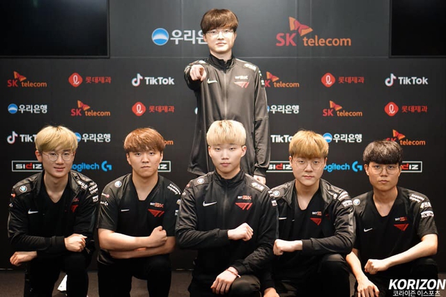 Bdd ôm hận nhìn TF của Faker tả xung hữu đột khắp nhà: Này thì dám múa Azir trước mặt anh! - Ảnh 8. Bdd ôm hận nhìn TF của Faker tả xung hữu đột khắp nhà: Này thì dám múa Azir trước mặt anh! - Ảnh 8.