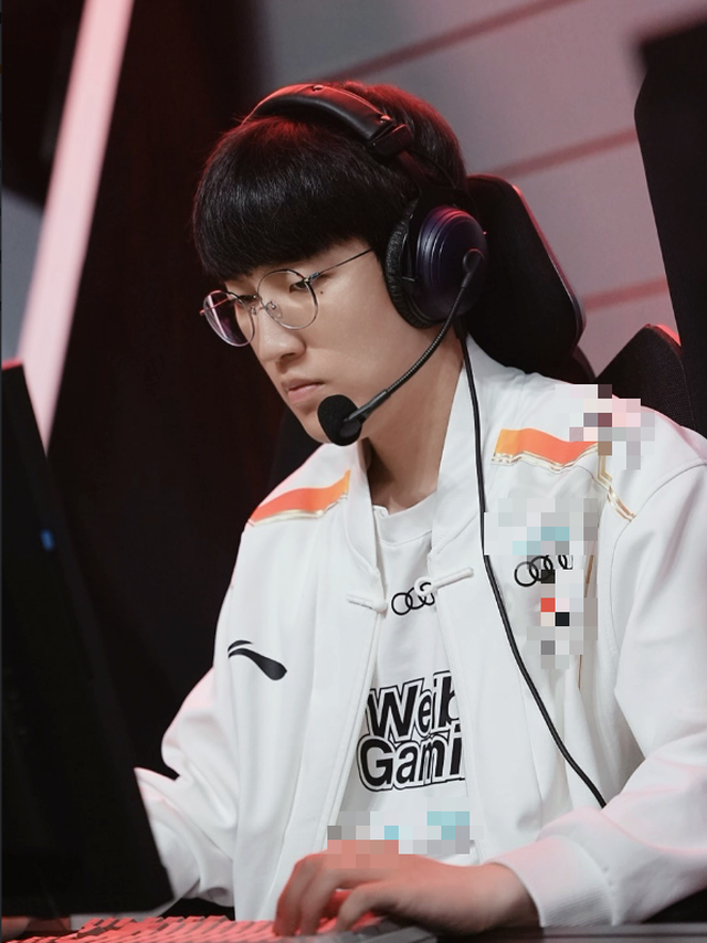 Vòng bảng LPL chưa bắt đầu nhưng một cựu vương CKTG đã đối mặt với nguy cơ thất nghiệp- Ảnh 1.