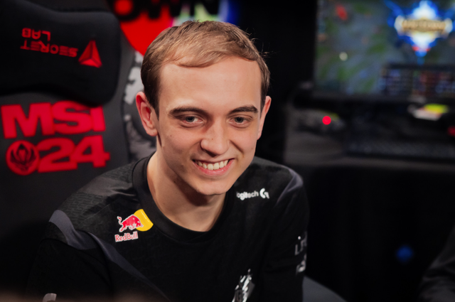 Không chỉ đánh bại G2, T1 còn cứu Riot Games khỏi “bàn thua trông thấy” với kỷ lục “khủng” - Ảnh 6.