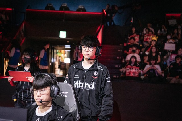 T1 tiếp tục kéo dài chuỗi thua sau trận gặp OKBRO