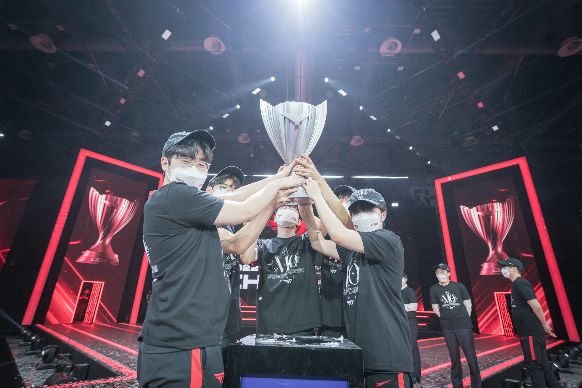 Chính T1 đã vô địch LCK Mùa Xuân 2022 nhờ sự ổn định đội hình so với các đối thủ Chính T1 đã vô địch LCK Mùa Xuân 2022 nhờ sự ổn định đội hình so với các đối thủ