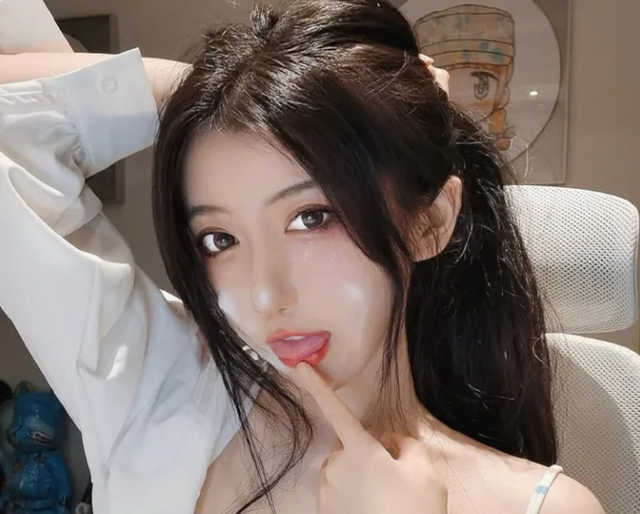 Nghi vấn nhiều nền tảng giữ "clip nhạy cảm" để uy hiếp nữ streamer- Ảnh 3.