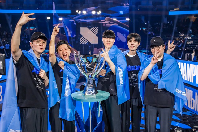 DRX còn được nhận bằng khen do phía Bộ Văn hóa, Thể thao và Du lịch xứ Hàn trao tặng - nguồn: LoL Esports