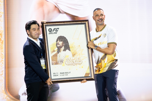 Bức chân dung Gullit được làm từ gạo Bức chân dung Gullit được làm từ gạo