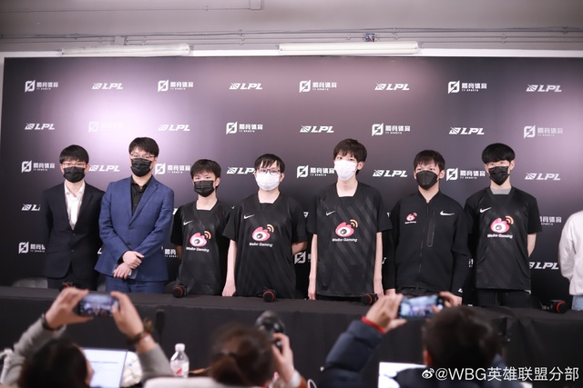 Người hâm mộ tố SofM và đồng đội khiến họ lên cơn đau tim, tự tin Huanfeng có thể vượt trội hơn cả Uzi và Doggo - Ảnh 1.