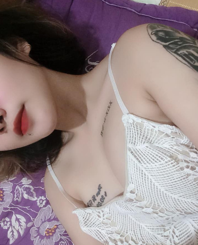 LMHT: Gặp gỡ cô nàng xinh đẹp có niềm đam mê mãnh liệt với Zed, xăm luôn hình tướng tủ lên tay - Ảnh 6.