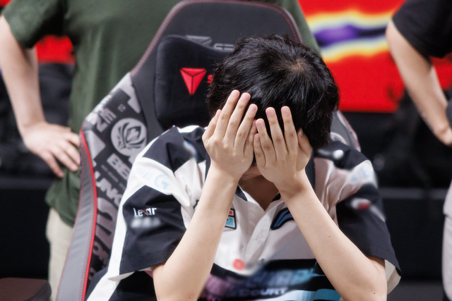 Thất trận trước T1, Knight nhận "gạch đá" vì điểm yếu cố hữu ở các trận đấu quan trọng- Ảnh 7.