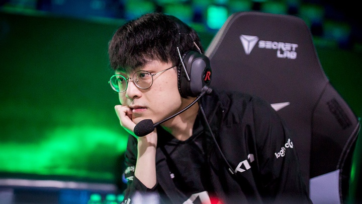 DK toàn thắng ở tuần 3 nhưng ShowMaker vẫn tỏ rõ sự không hài lòng với đồng đội - Ảnh 1. DK toàn thắng ở tuần 3 nhưng ShowMaker vẫn tỏ rõ sự không hài lòng với đồng đội - Ảnh 1.