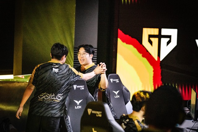 Đã rất lâu Gen.G mới thắng T1 trong một trận đấu thuộc Vòng Bảng LCK