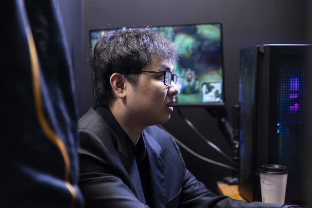 SofM nghỉ thi đấu đã lâu nhưng với nhiều tuyển thủ anh vẫn là chuẩn mực ở một số vị tướng nhất định SofM nghỉ thi đấu đã lâu nhưng với nhiều tuyển thủ anh vẫn là chuẩn mực ở một số vị tướng nhất định