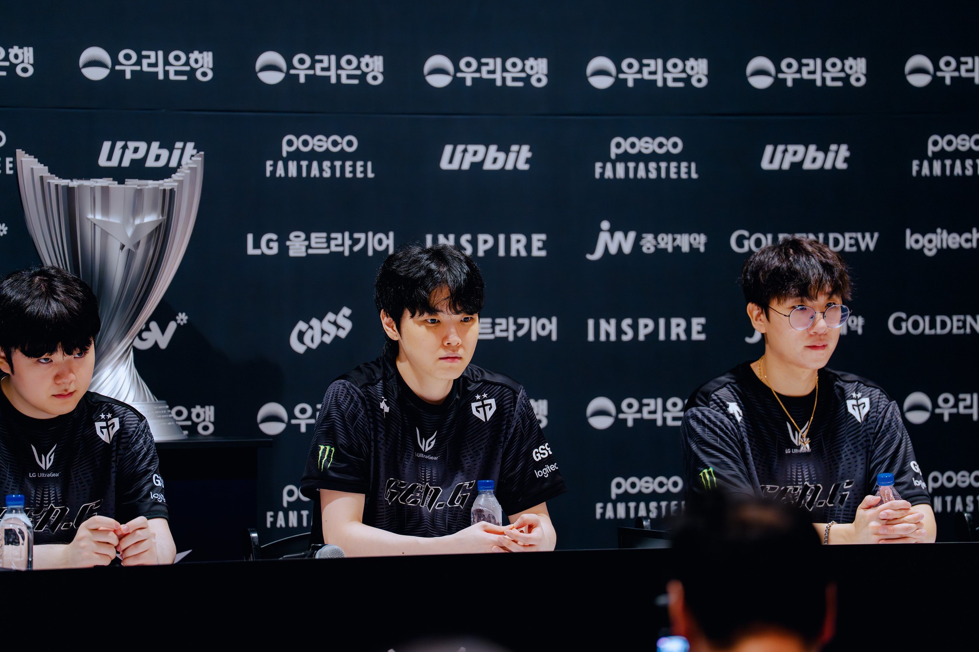 Gumayusi đáp trả Chovy "nhẹ nhàng nhưng tinh tế"- Ảnh 1.