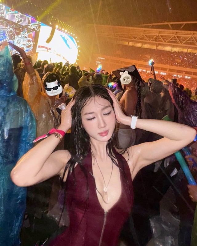 Cô thường xuất hiện trong các sự kiện lớn với những vai trò khác nhau Cô thường xuất hiện trong các sự kiện lớn với những vai trò khác nhau