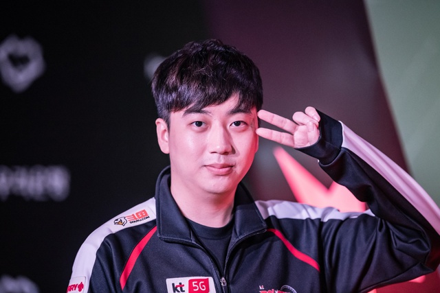 LMHT: Những game thủ trung thành và gắn bó lâu năm nhất với một đội tuyển chuyên nghiệp - Ảnh 1. LMHT: Những game thủ trung thành và gắn bó lâu năm nhất với một đội tuyển chuyên nghiệp - Ảnh 1.