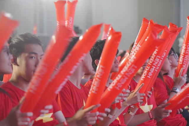 Tuyệt vời Việt Nam! Đội tuyển LMHT xuất sắc giành HCV SEA Games 31 - Ảnh 3.