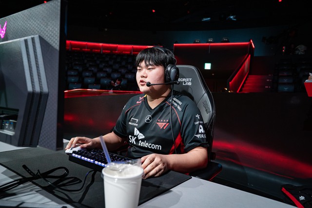 Được thi đấu cạnh Faker là trải nghiệm quý giá cho bất kỳ tuyển thủ trẻ nào