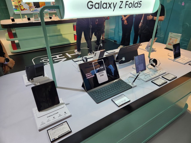 Samsung Galaxy Z Fol5, Tab S9 Ultra và Watch 6 Classic