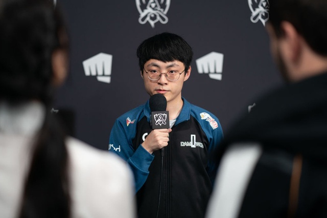 Chovy và ShowMaker: Ai là người thừa kế xứng đáng nhất ngai vàng của Quỷ Vương Faker? - Ảnh 6. Chovy và ShowMaker: Ai là người thừa kế xứng đáng nhất ngai vàng của Quỷ Vương Faker? - Ảnh 6.