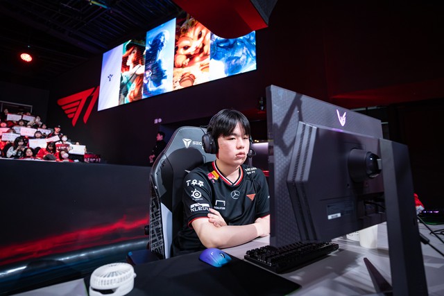 Việc bị thay ra giữa chừng có thể ảnh hưởng tâm lý của cả Smash lẫn Gumayusi