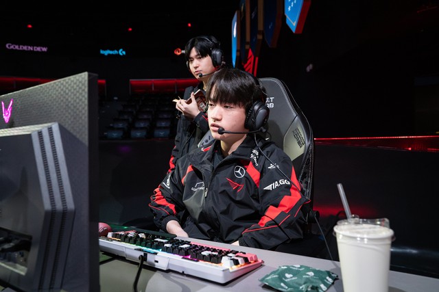 Cách T1 thua đang khiến không ít khán giả LPL cực đoan không hài lòng