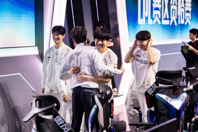 IG là hạt giống số 4 của LPL và họ là đội đầu tiên của LPL phải đối đầu với T1 tại mùa CKTG này IG là hạt giống số 4 của LPL và họ là đội đầu tiên của LPL phải đối đầu với T1 tại mùa CKTG này