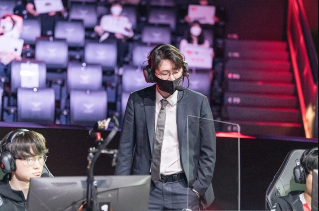 Keria nhấn mạnh tầm quan trọng của HLV Daeny đối với lối chơi của anh - nguồn: Inven Korea