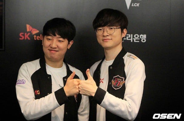 Khan gặp Faker trong rank, cùng Tian gào thét bố ơi con nhớ bố nhưng quả đầu của cựu đường trên T1 mới là thứ khiến fan... trầm cảm - Ảnh 4.