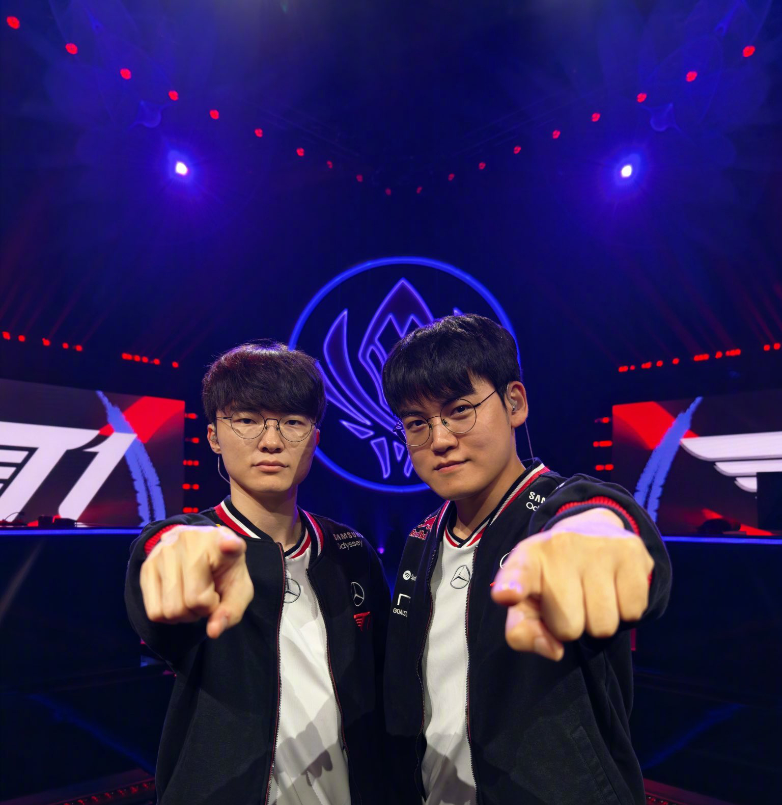 Xuất hiện nghi vấn T1 không chỉ phải đối đầu LPL mà còn bị chính LCK "cô lập"- Ảnh 3. Xuất hiện nghi vấn T1 không chỉ phải đối đầu LPL mà còn bị chính LCK "cô lập"- Ảnh 3.