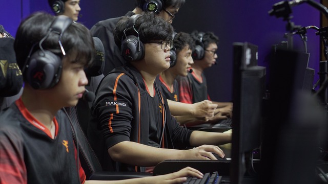 So ra thì lương các tuyển thủ đều từ mức trung bình của nhân viên văn phòng trở lên