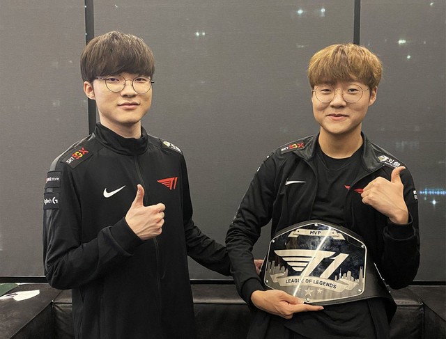 HLV Kim: Huấn luyện Faker nhàn lắm, cậu ấy luôn làm tốt nhiệm vụ của mình nên tôi chả phải làm gì cả - Ảnh 3. HLV Kim: Huấn luyện Faker nhàn lắm, cậu ấy luôn làm tốt nhiệm vụ của mình nên tôi chả phải làm gì cả - Ảnh 3.