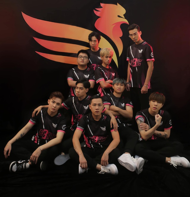 SBTC công bố Thầy Giáo Ba làm HLV trưởng mới, fan lẫn đồng nghiệp và học trò lập tức ùa vào cà khịa - Ảnh 1.