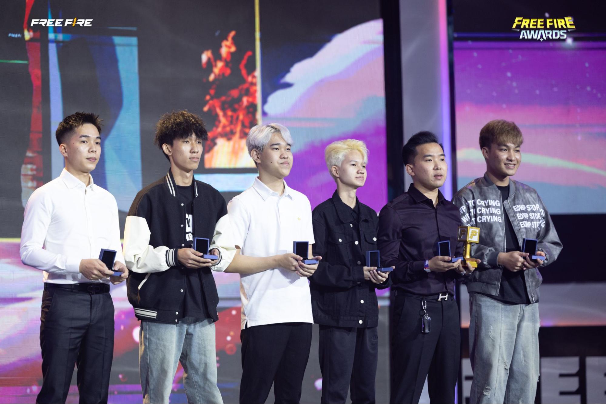 Những khoảnh khắc ấn tượng nhất tại đêm Gala Free Fire Awards 2025- Ảnh 8. Những khoảnh khắc ấn tượng nhất tại đêm Gala Free Fire Awards 2025- Ảnh 8.