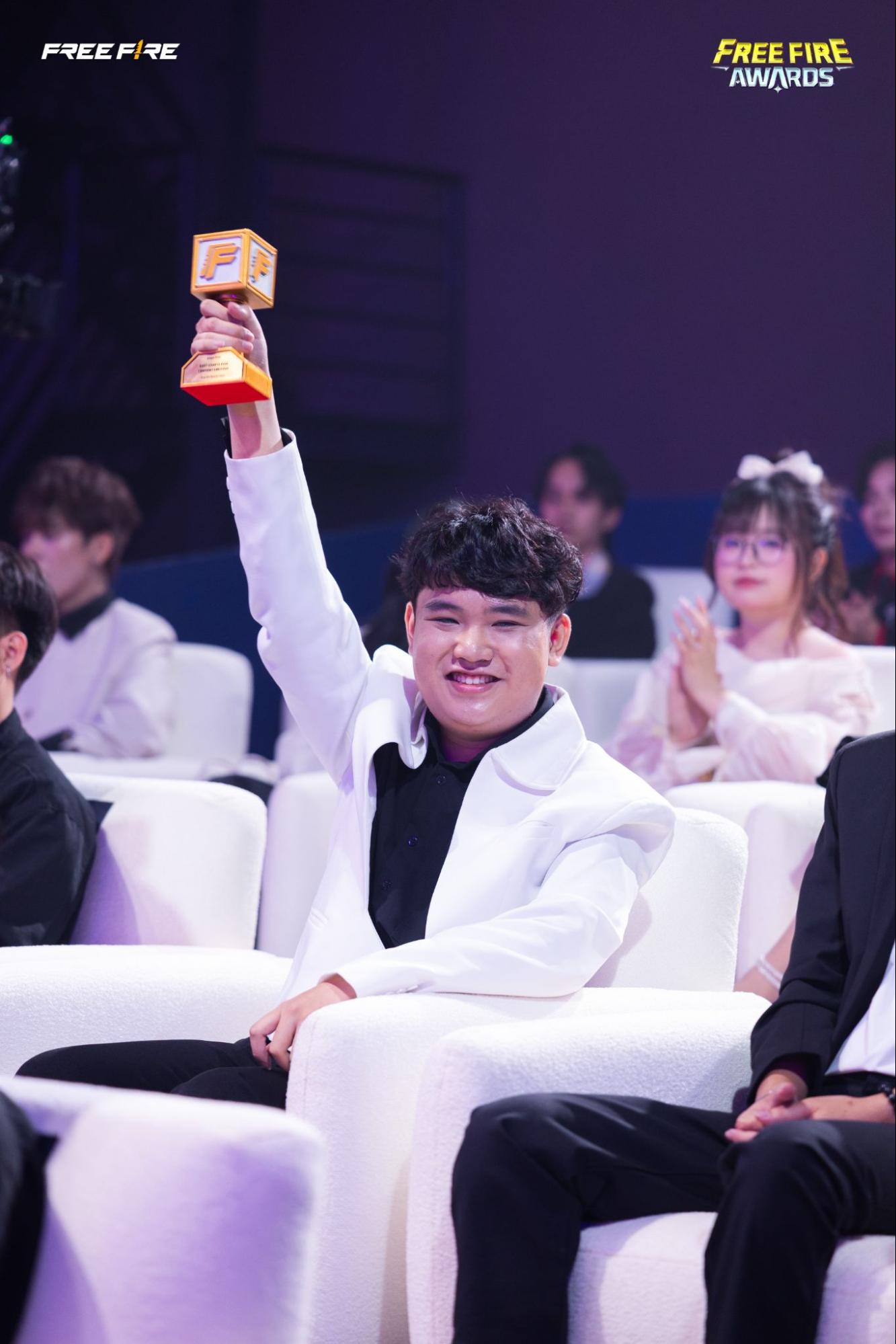 Những khoảnh khắc ấn tượng nhất tại đêm Gala Free Fire Awards 2025- Ảnh 11. Những khoảnh khắc ấn tượng nhất tại đêm Gala Free Fire Awards 2025- Ảnh 11.