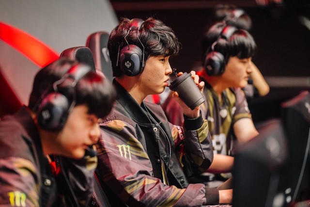 Xuyên suốt trận đấu và cả những trận trước đây thì Gen.G chỉ giao tranh khi Chovy sẵn sàng hoặc khi đối thủ tấn công trước