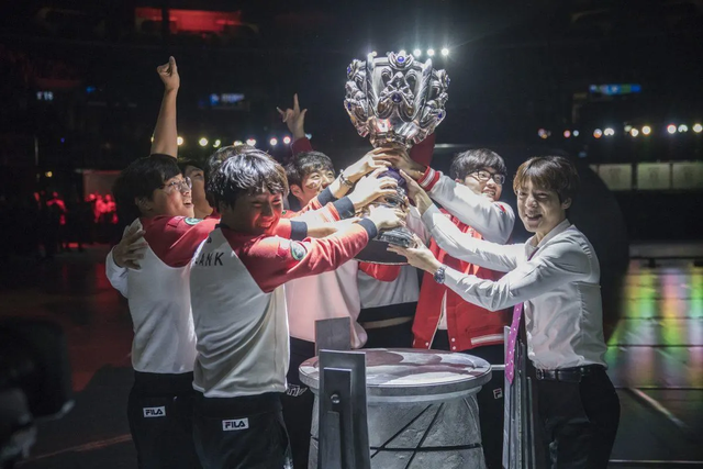 SKT T1 của 2016 bảo vệ thành công chức vô địch CKTG dù đến giải với tư cách hạt giống số 3