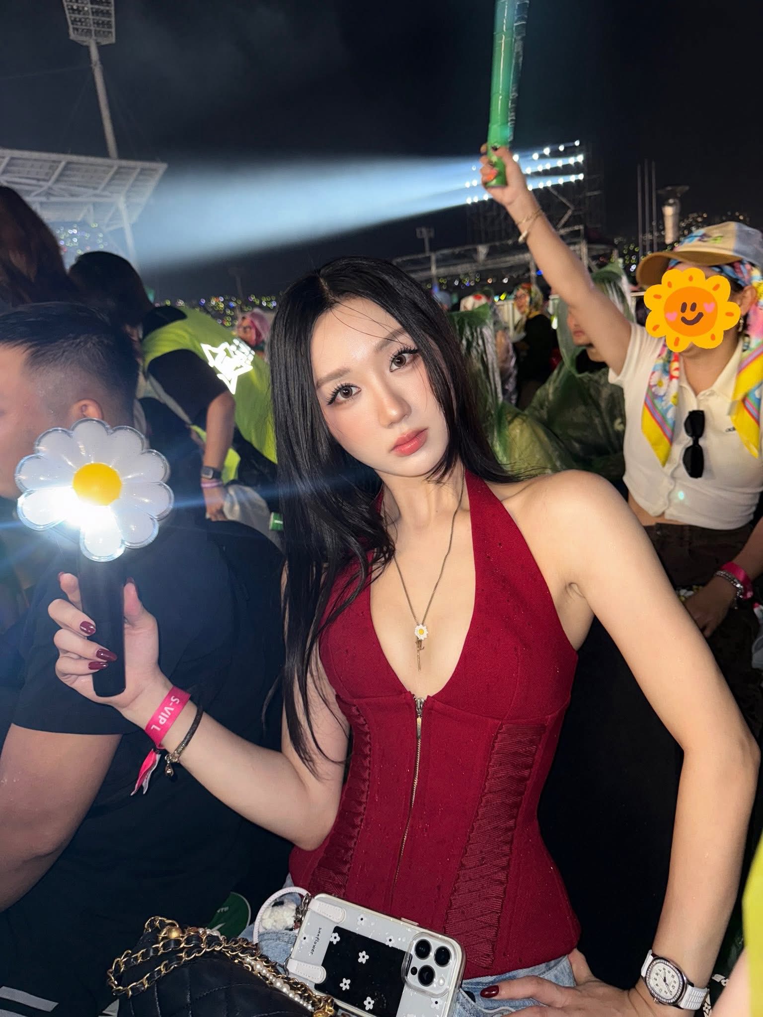 Dù vậy nhan sắc của nữ streamer bị cho là khá 