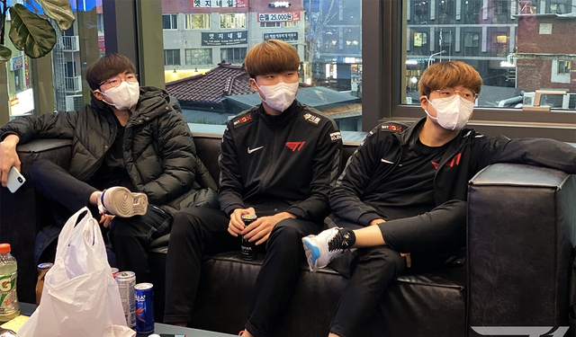 Đạt cột mốc 2000 mạng tại LCK, Faker bị cộng đồng DOTA2 khịa số mạng thấp thế cũng thành lịch sử - Ảnh 7. Đạt cột mốc 2000 mạng tại LCK, Faker bị cộng đồng DOTA2 khịa số mạng thấp thế cũng thành lịch sử - Ảnh 7.