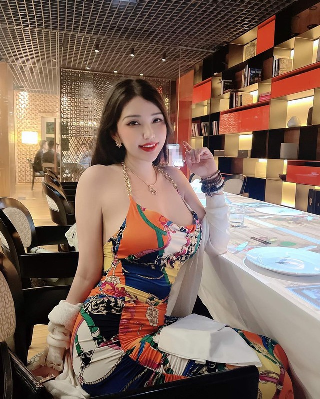 Sneaky chỉ chịu thua "nữ hoàng cosplay gợi cảm" Hana Bunny mà thôi - nguồn: Instagram NV