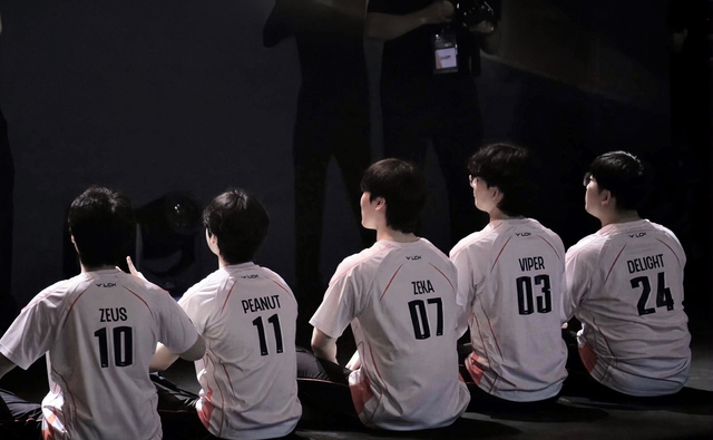 Nhiều fan mong chờ HLE sẽ bật mode Nhiều fan mong chờ HLE sẽ bật mode