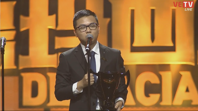 Trong khi chỉ cần nửa năm, SofM đã có cú "triple kill" danh hiệu tại LPL